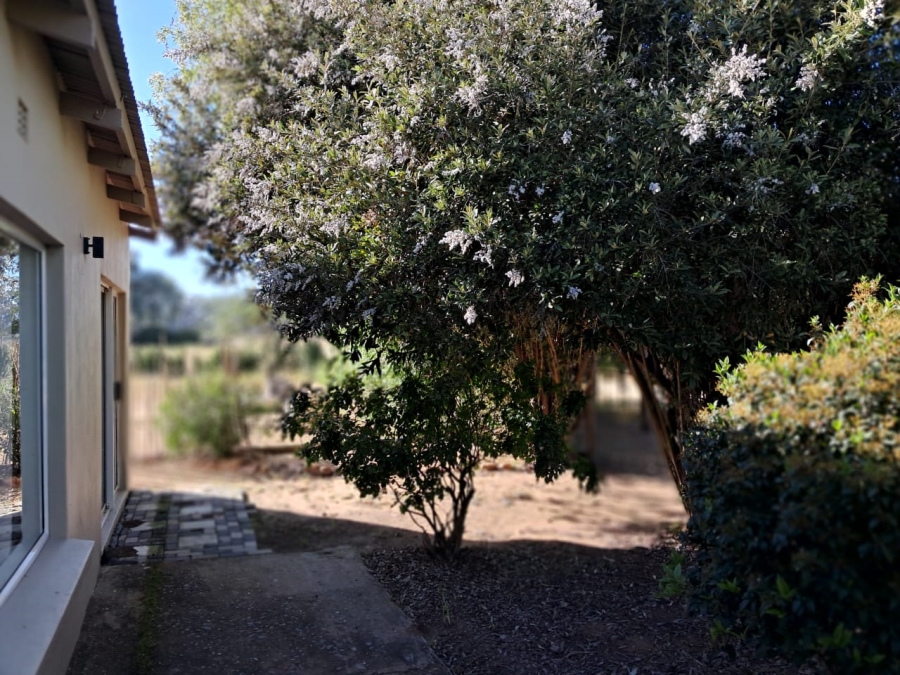 4 Bedroom Property for Sale in Redelinghuys Western Cape